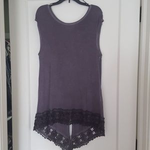 Dantelle high low sleeveles long top